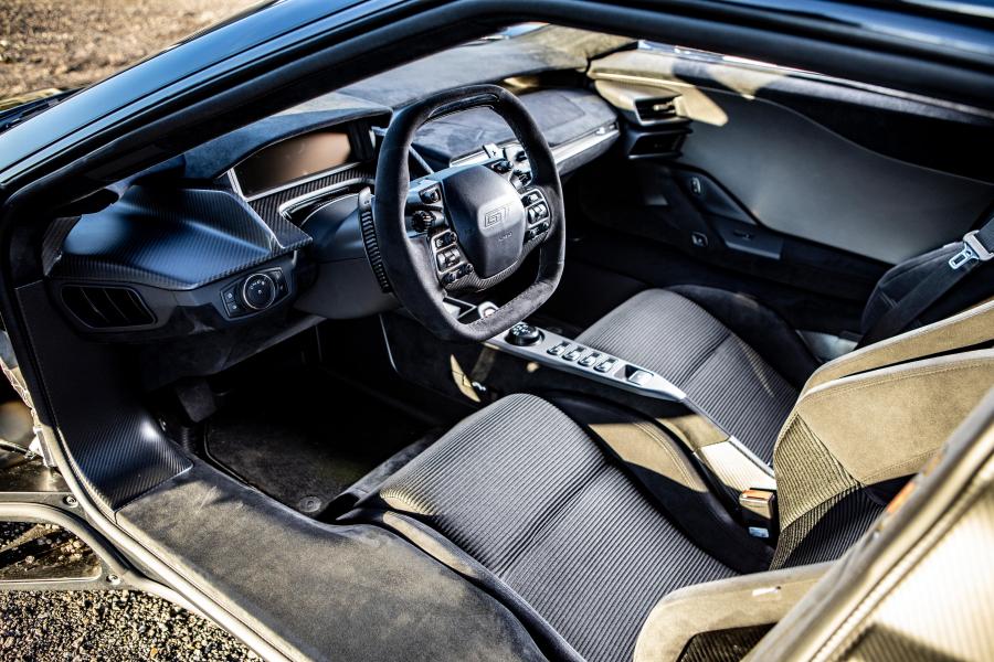 Интерьер Ford GT (H121) 2018 года  (фото 64 из 85)